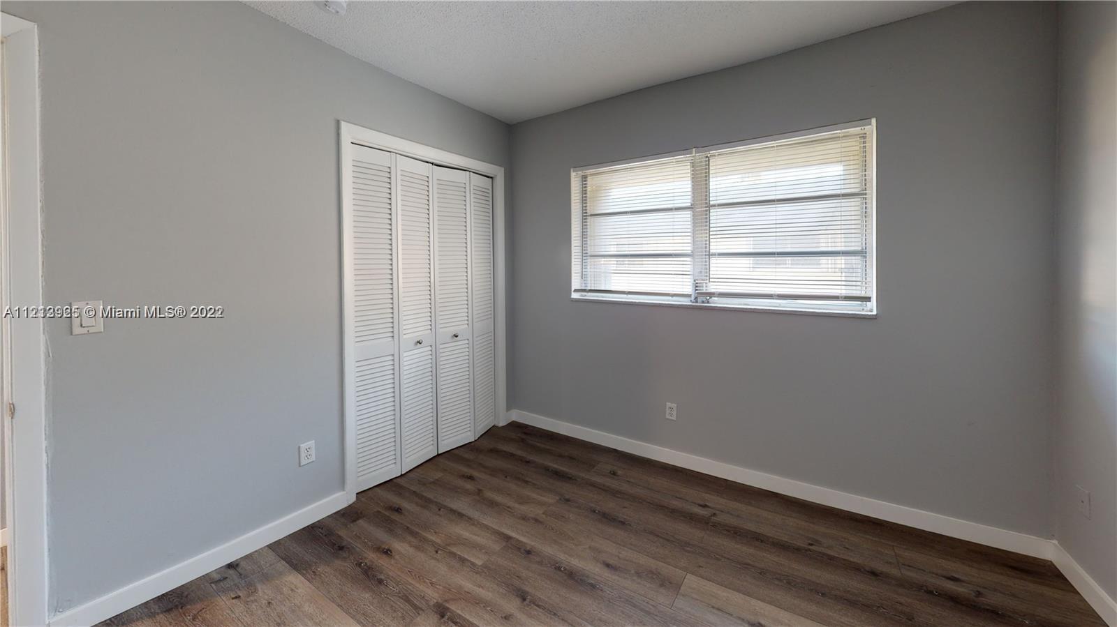 15205 NE 6th Ave Unit: D305