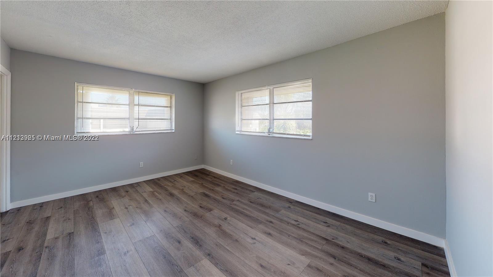 15205 NE 6th Ave Unit: D305
