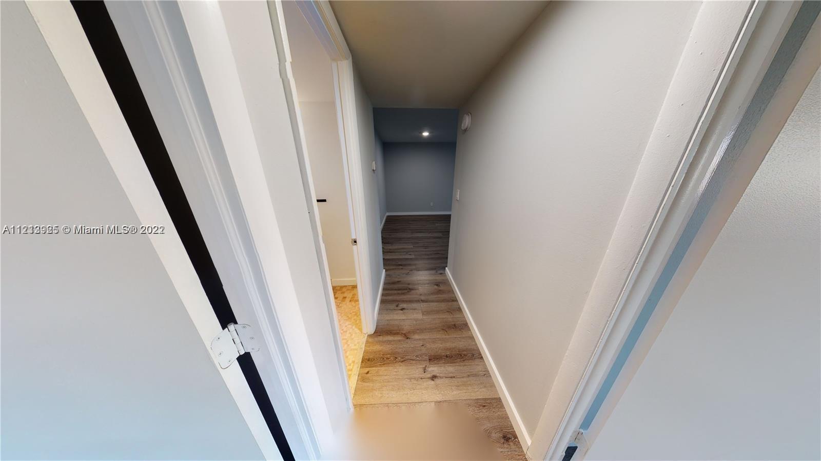 15205 NE 6th Ave Unit: D305