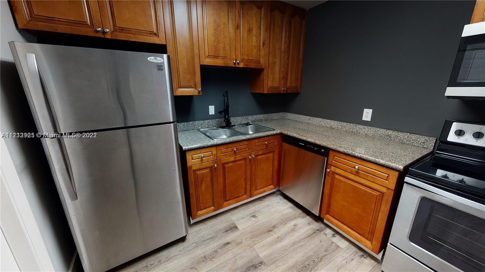15205 NE 6th Ave Unit: D305