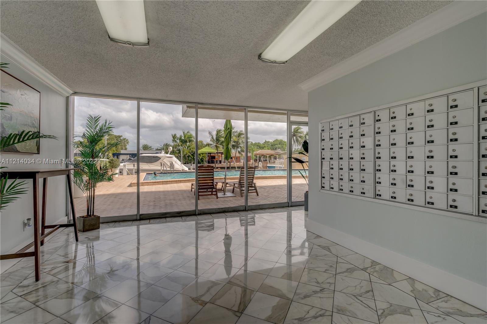 2000 NE 135th St Unit: 908