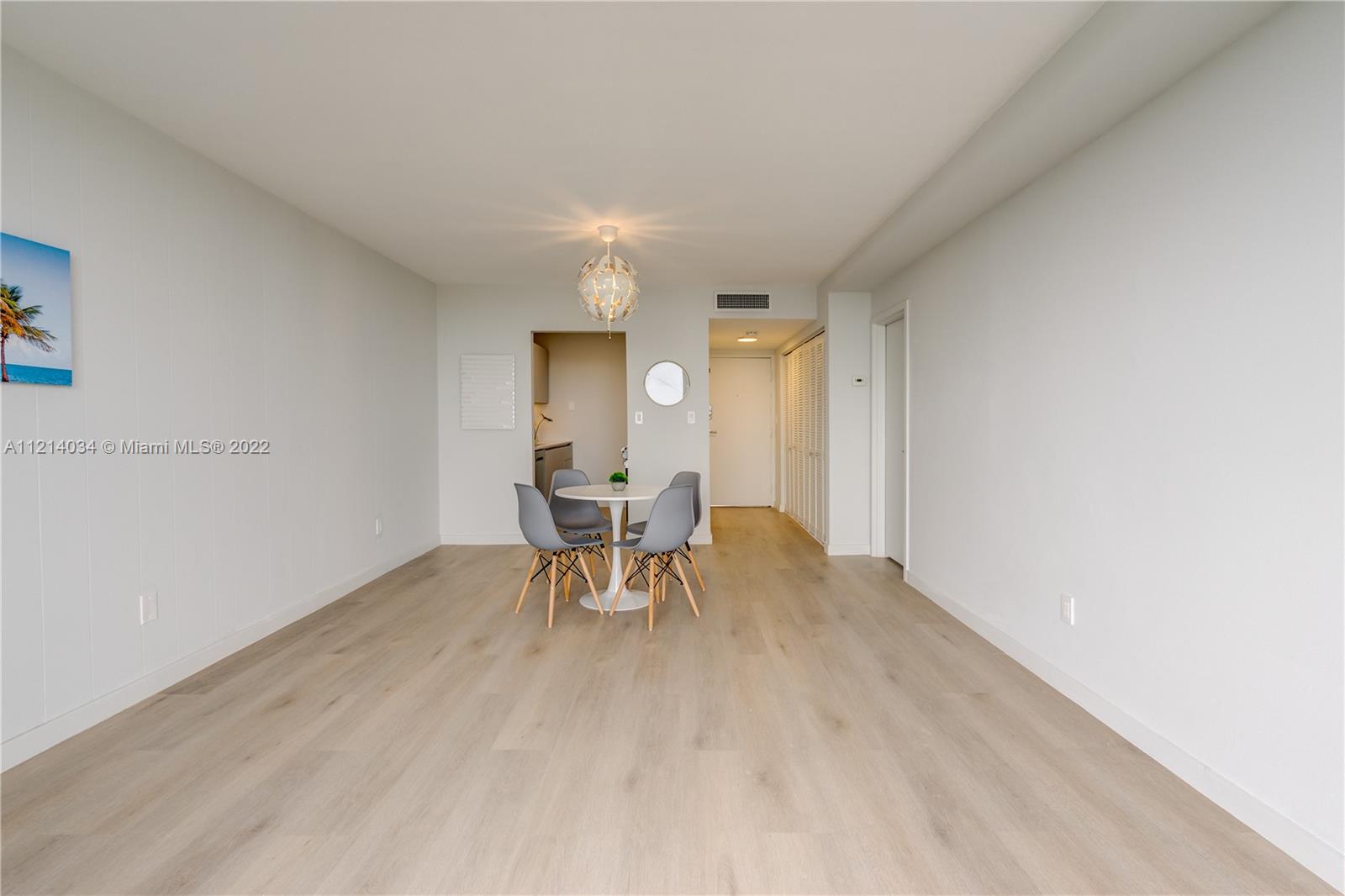 2000 NE 135th St Unit: 908