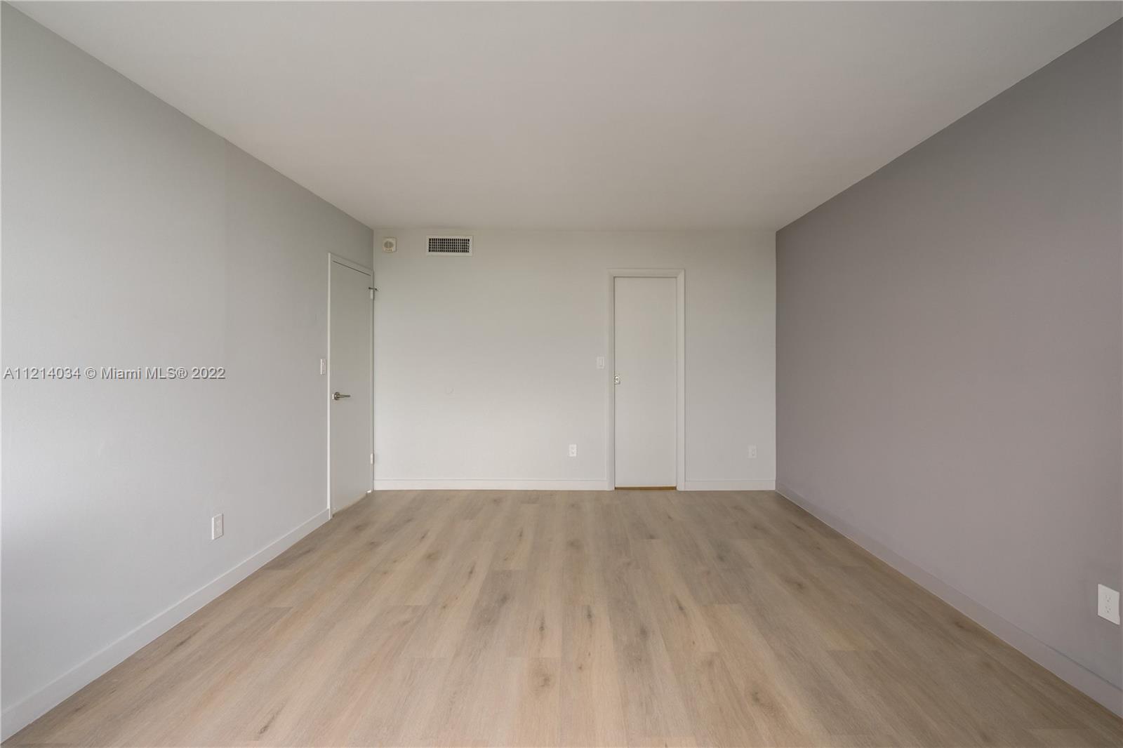 2000 NE 135th St Unit: 908