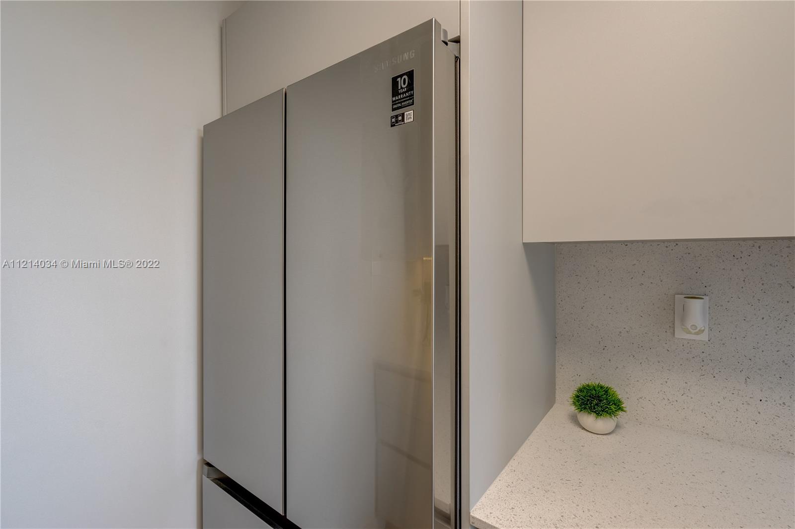 2000 NE 135th St Unit: 908