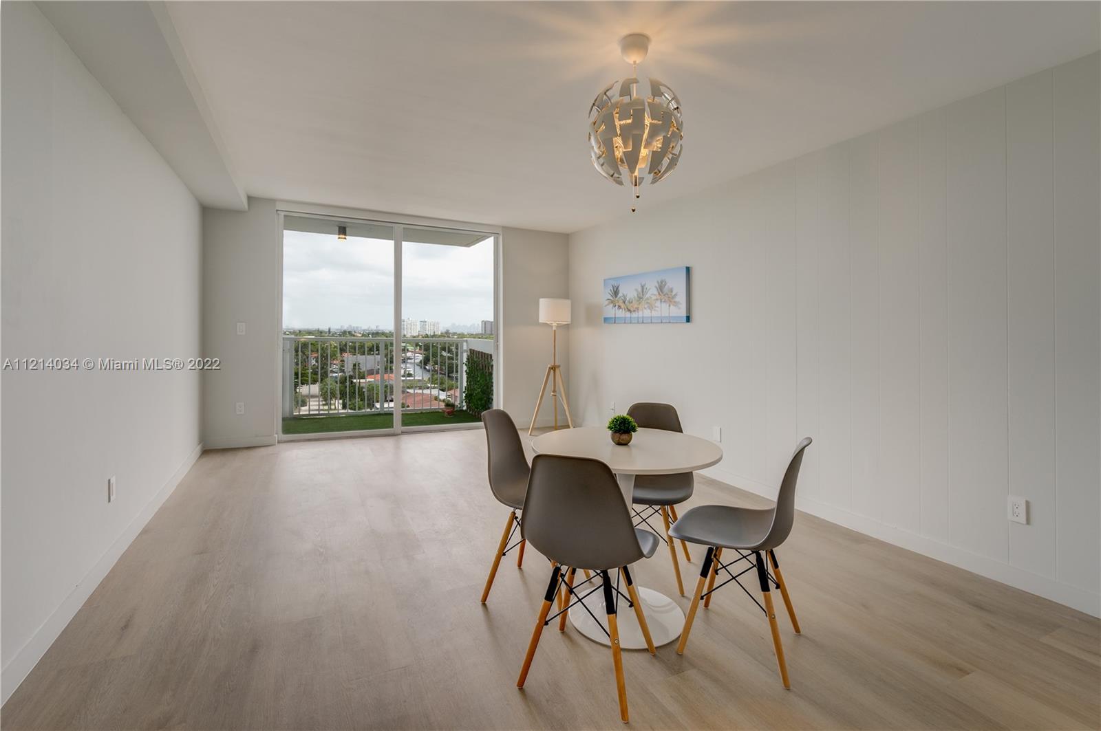 2000 NE 135th St Unit: 908