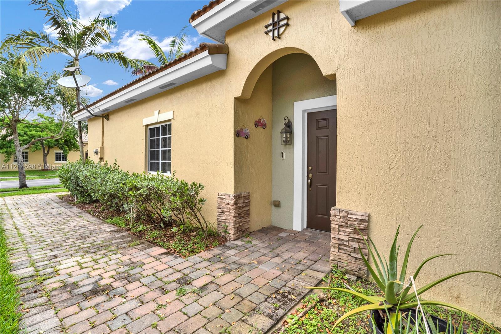 3262 NE 11th Dr Unit: 3262