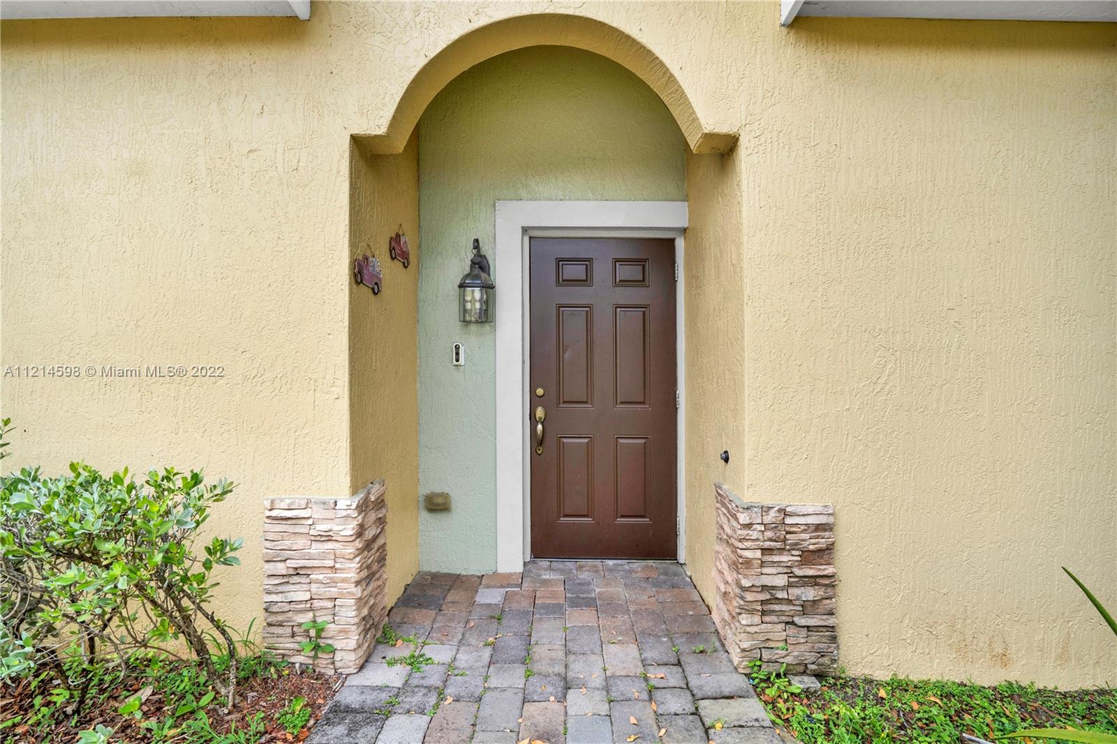 3262 NE 11th Dr Unit: 3262
