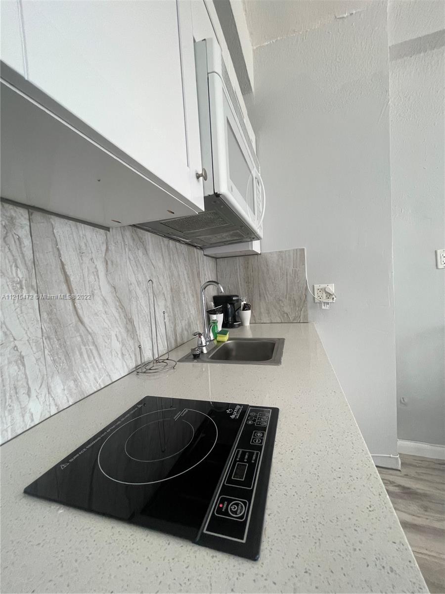 6345 Collins Ave Unit: 738
