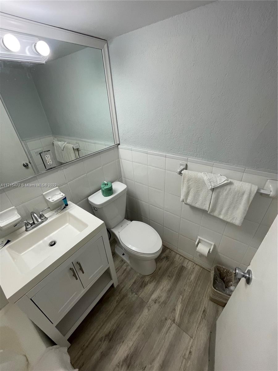 6345 Collins Ave Unit: 738