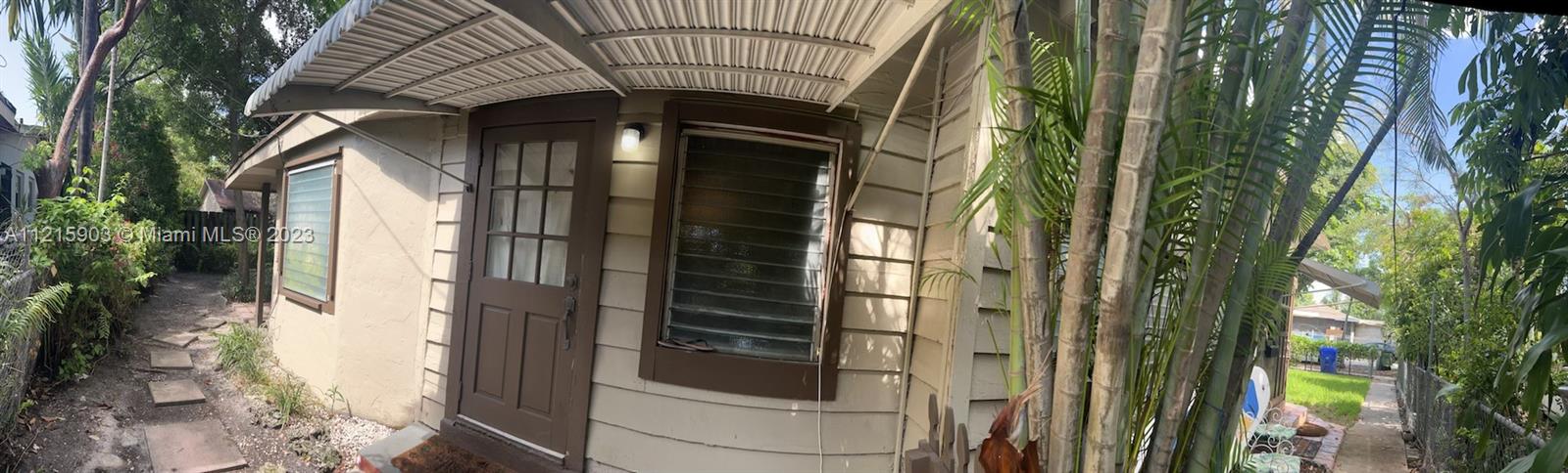 2430 SW 25th Ter