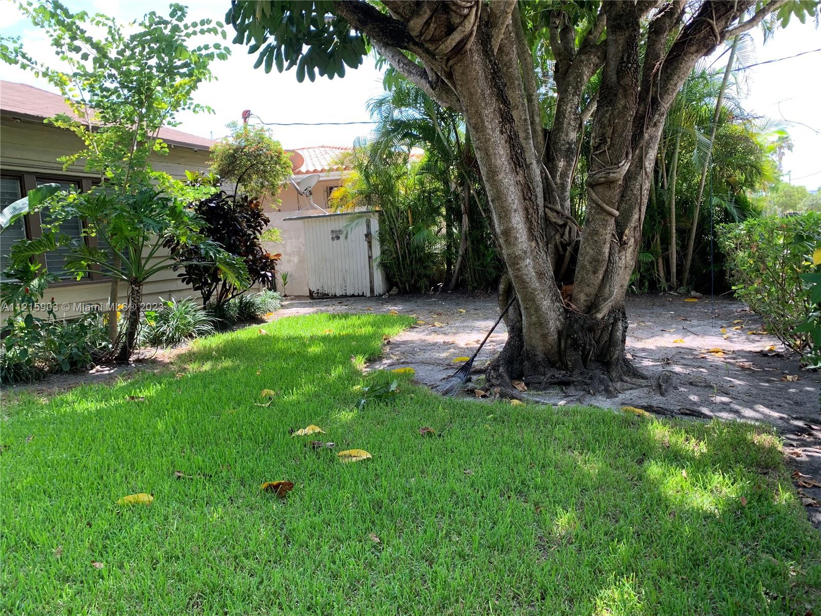 2430 SW 25th Ter