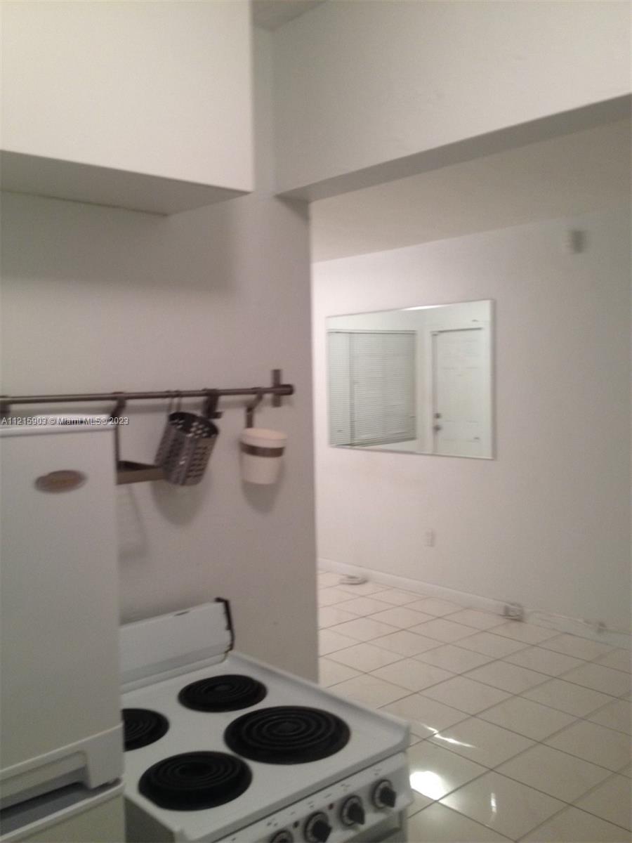 2430 SW 25th Ter