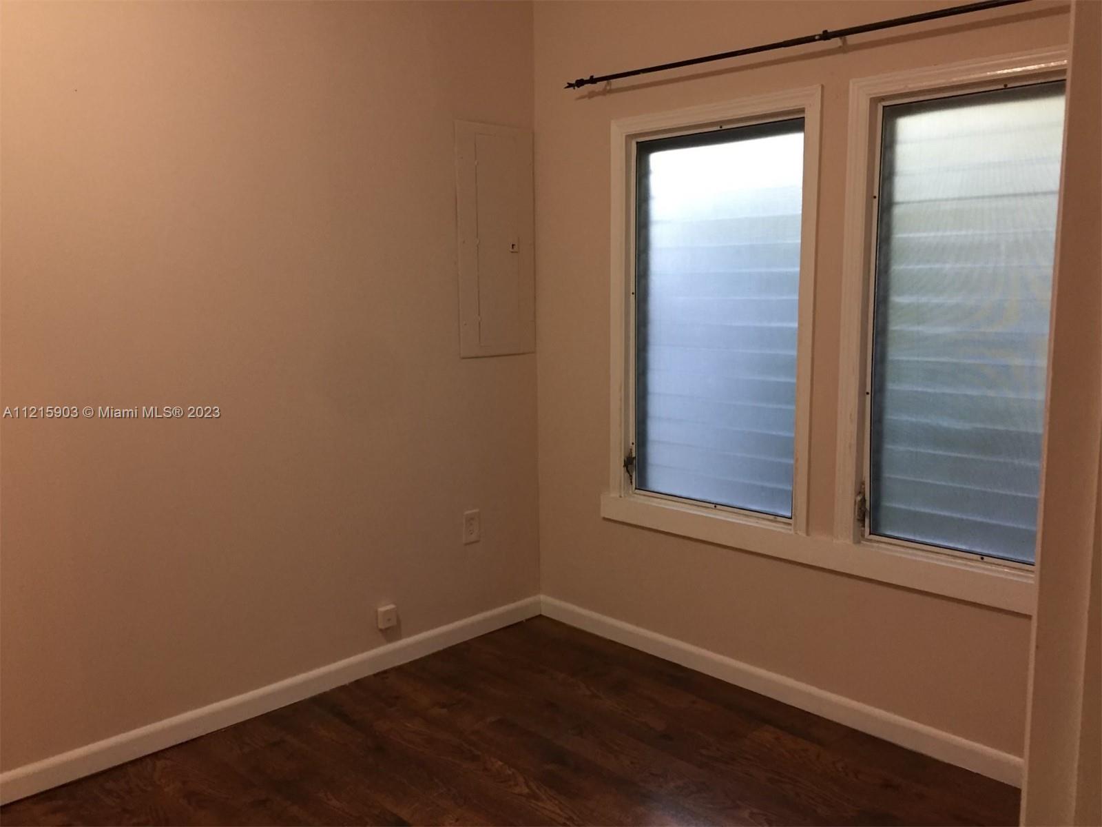 2430 SW 25th Ter