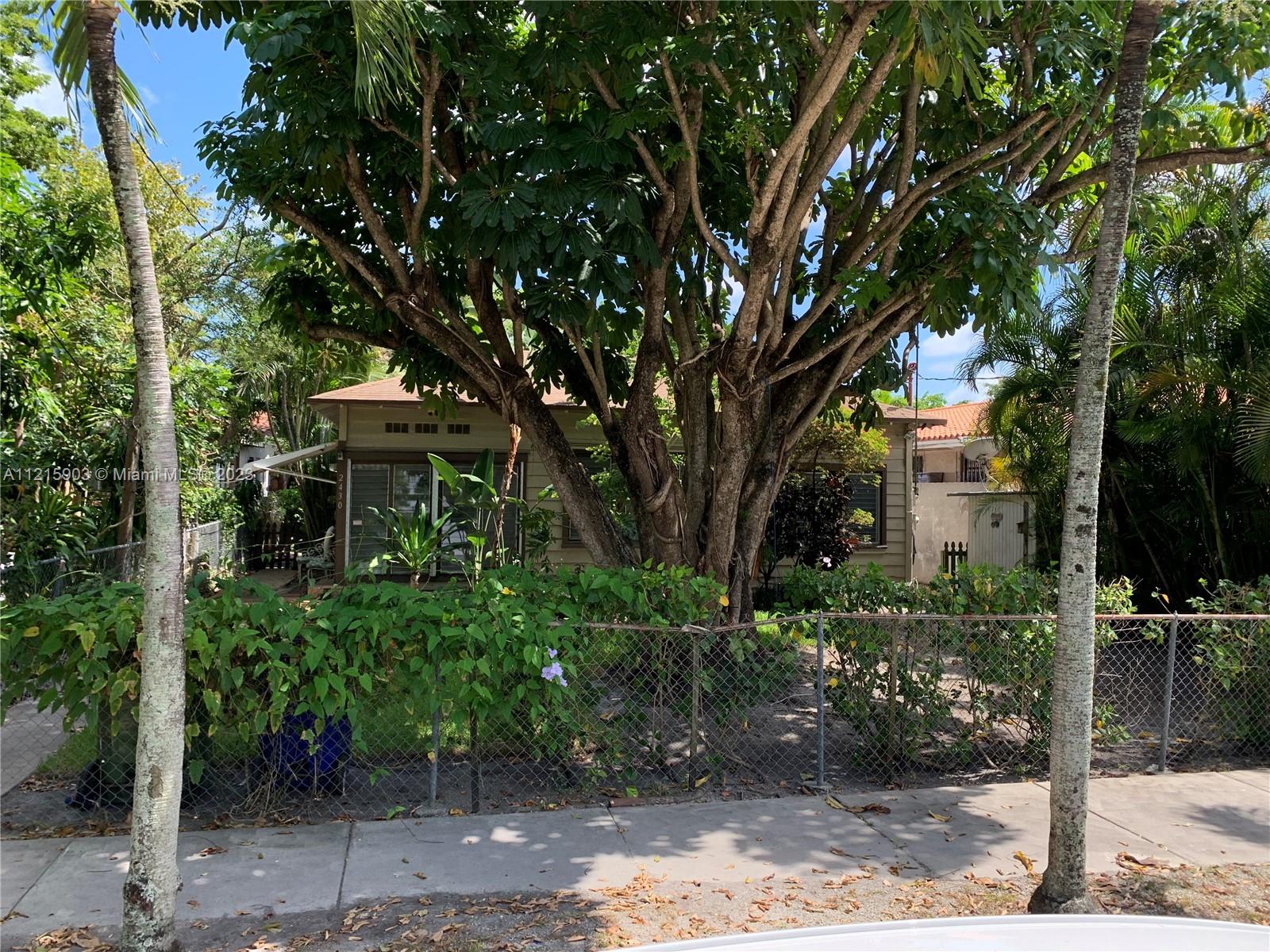 2430 SW 25th Ter