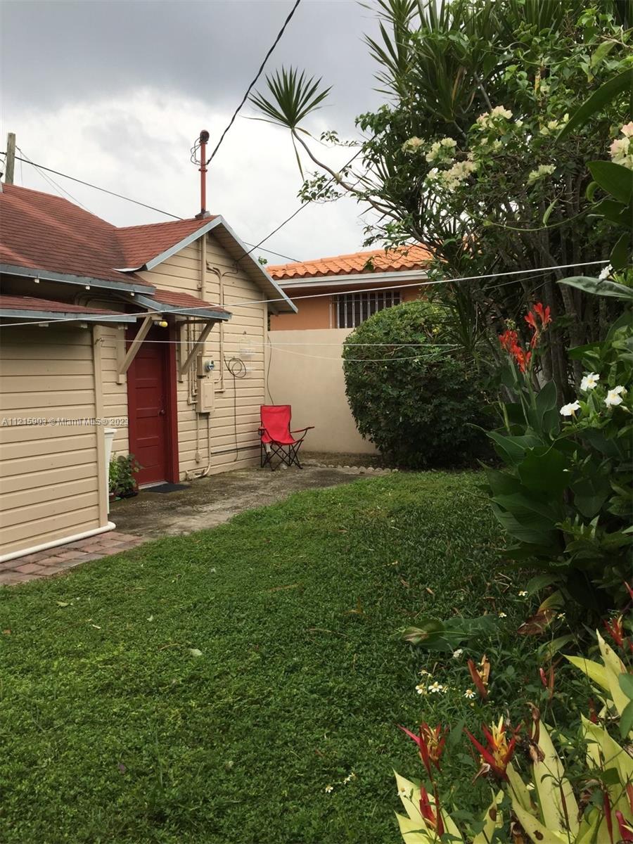 2430 SW 25th Ter