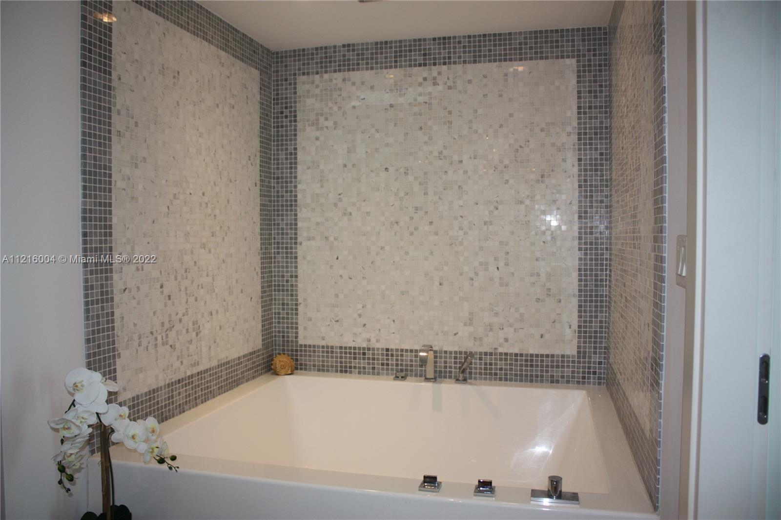 200 Biscayne Boulevard Way Unit: 3513