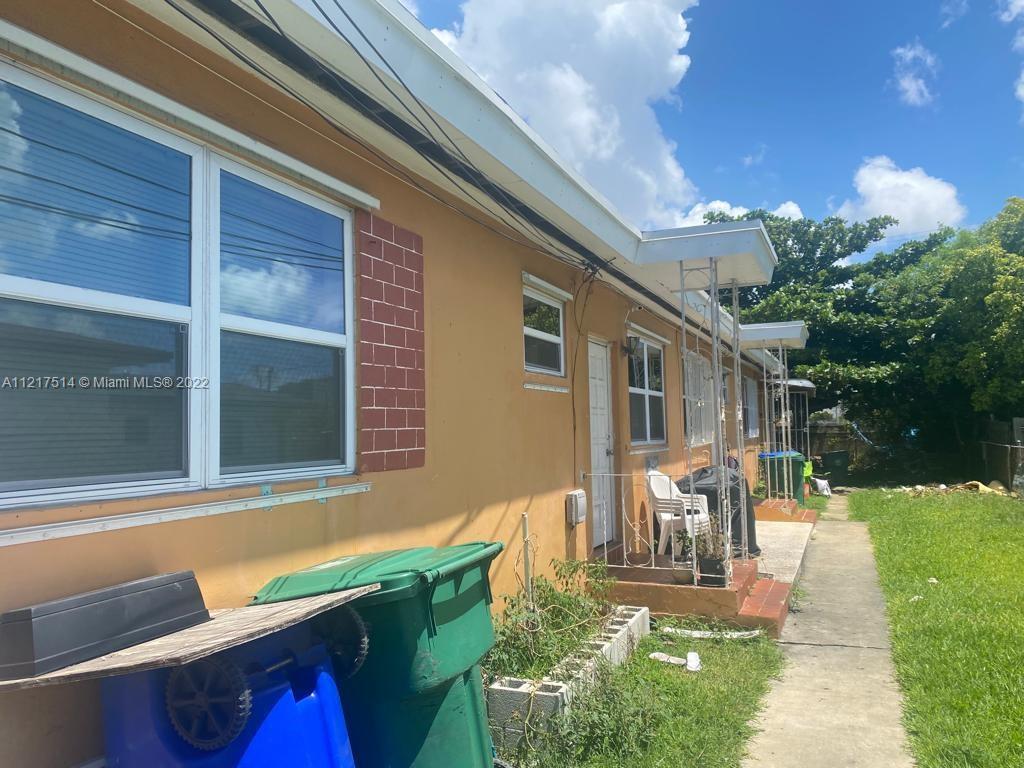 2451 NW 35th St