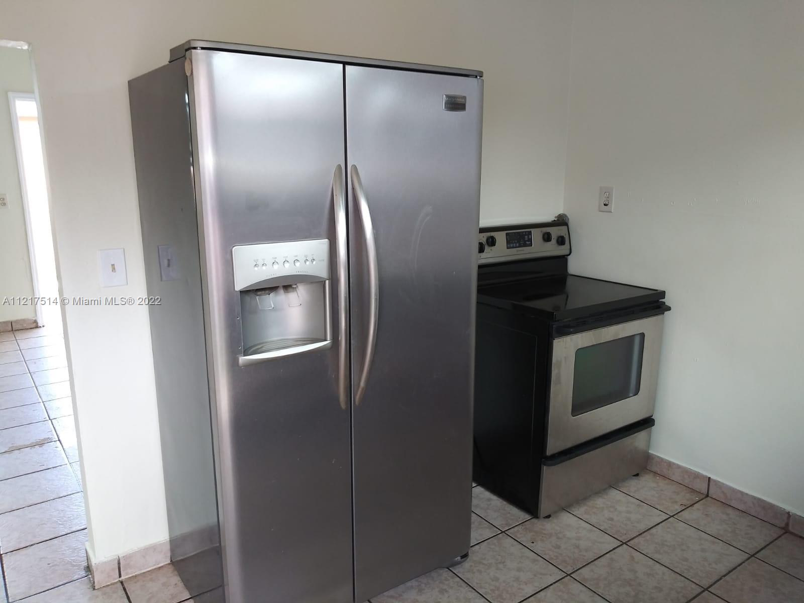 2451 NW 35th St
