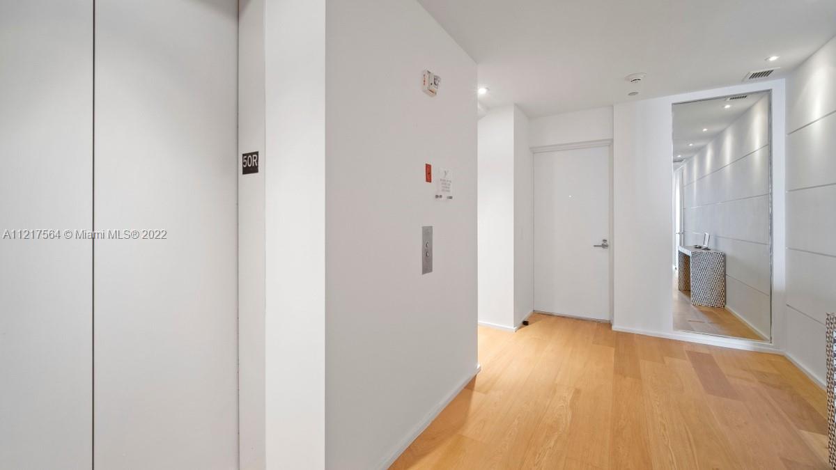1100 Biscayne Blvd Unit: 5004
