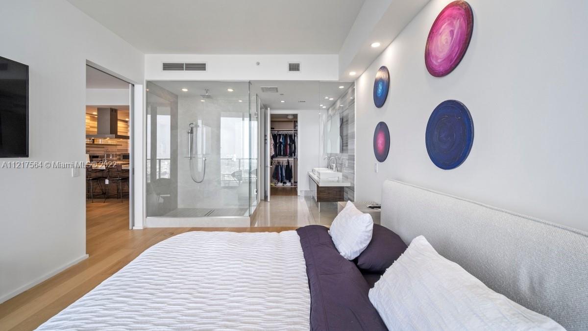 1100 Biscayne Blvd Unit: 5004