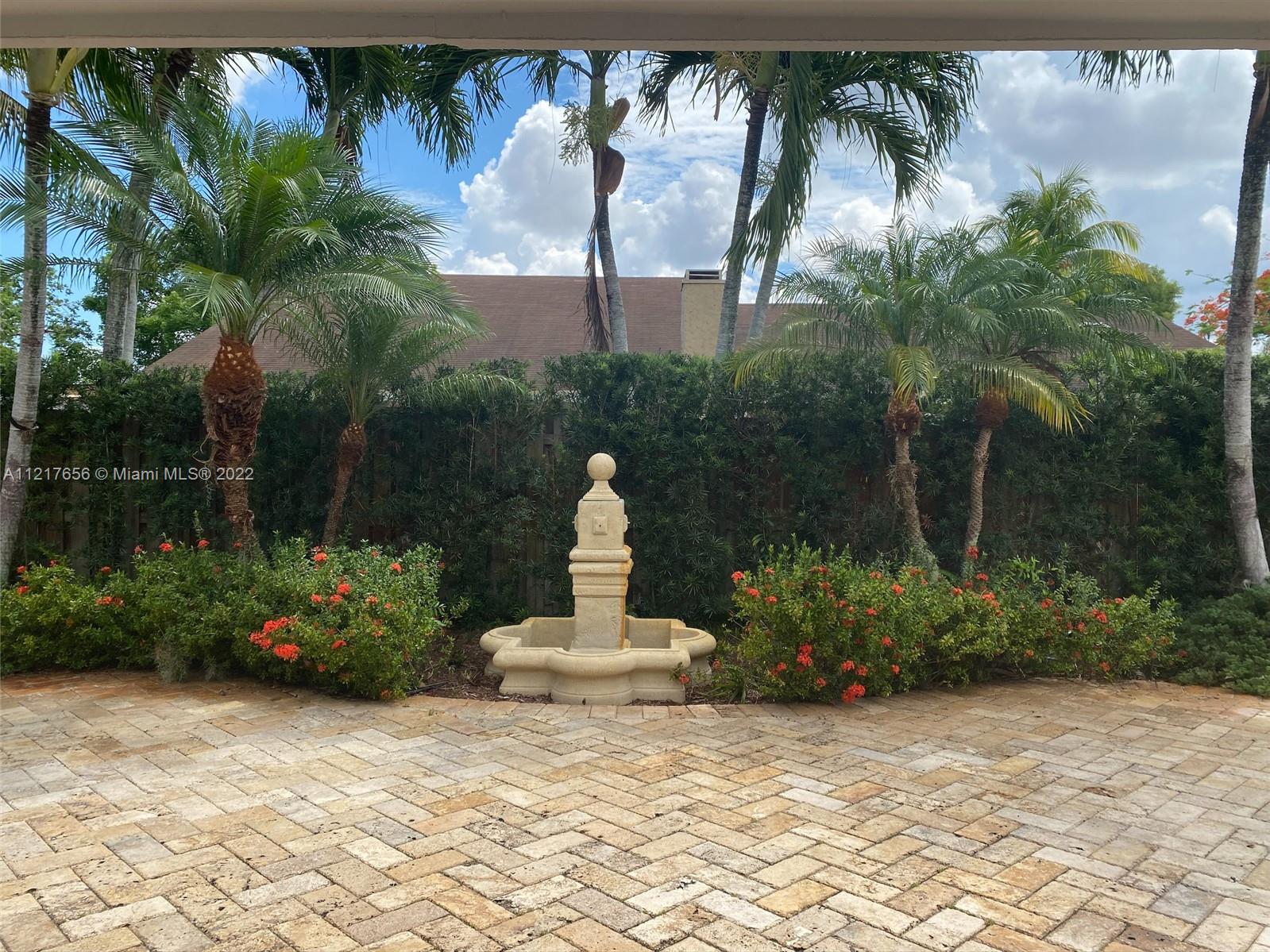 15327 SW 55th Ter