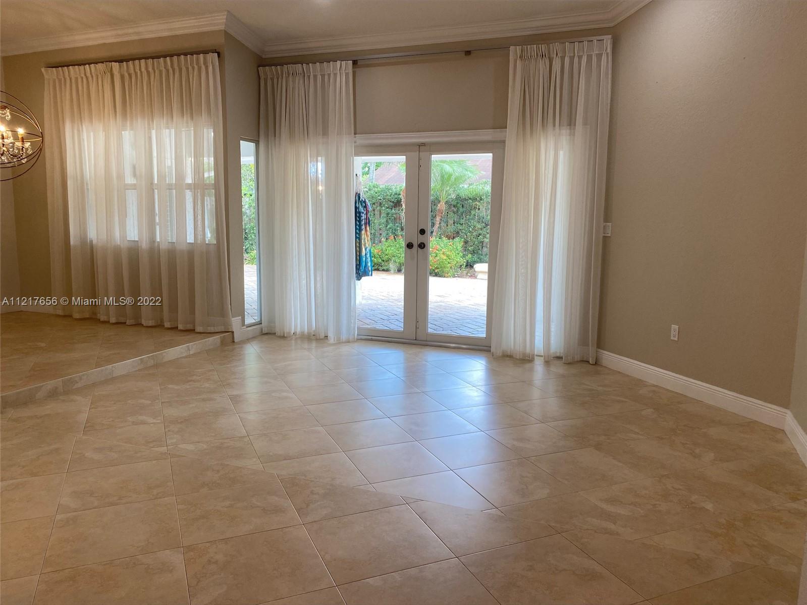 15327 SW 55th Ter