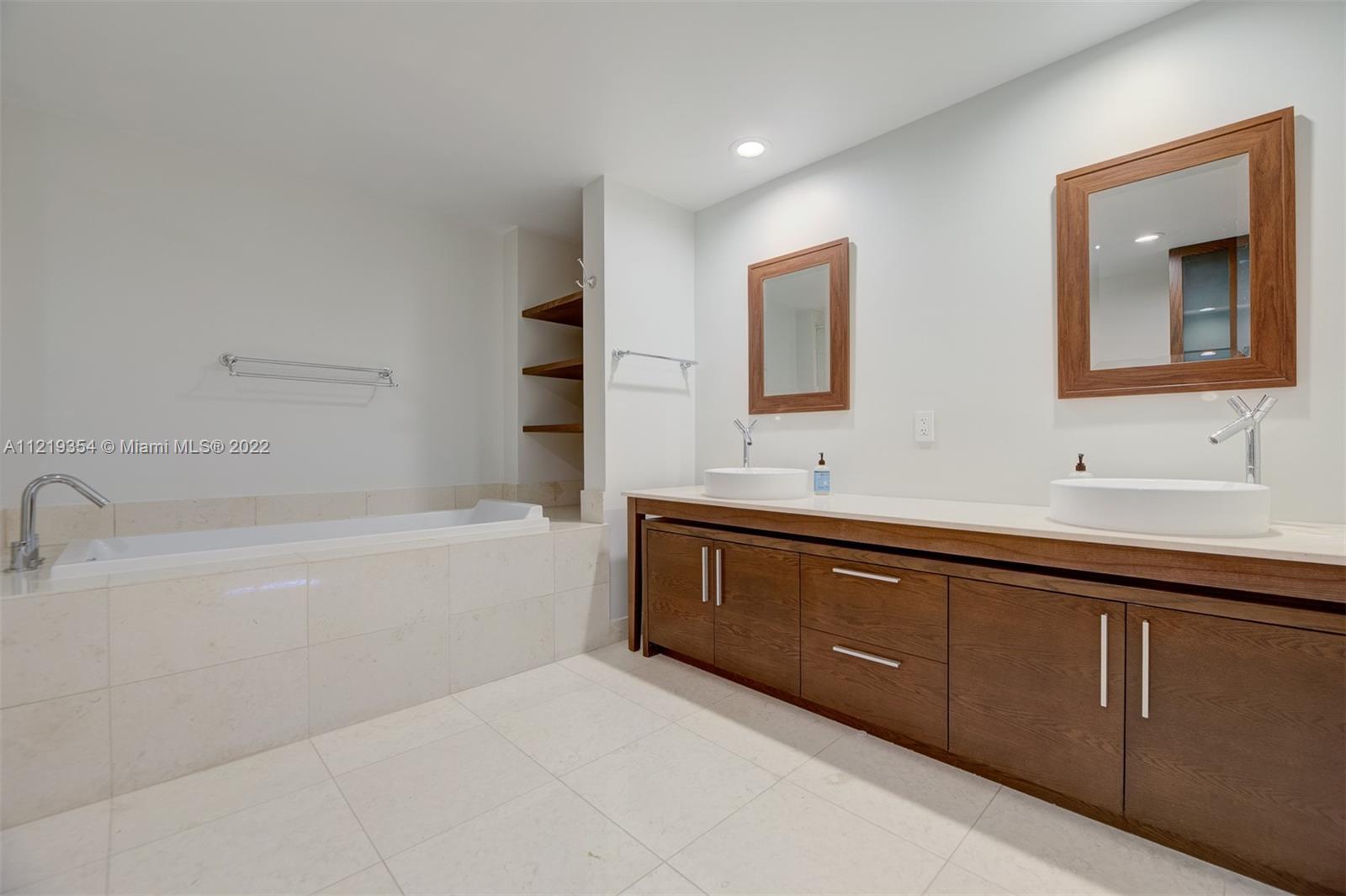 465 Brickell Ave Unit: 4301
