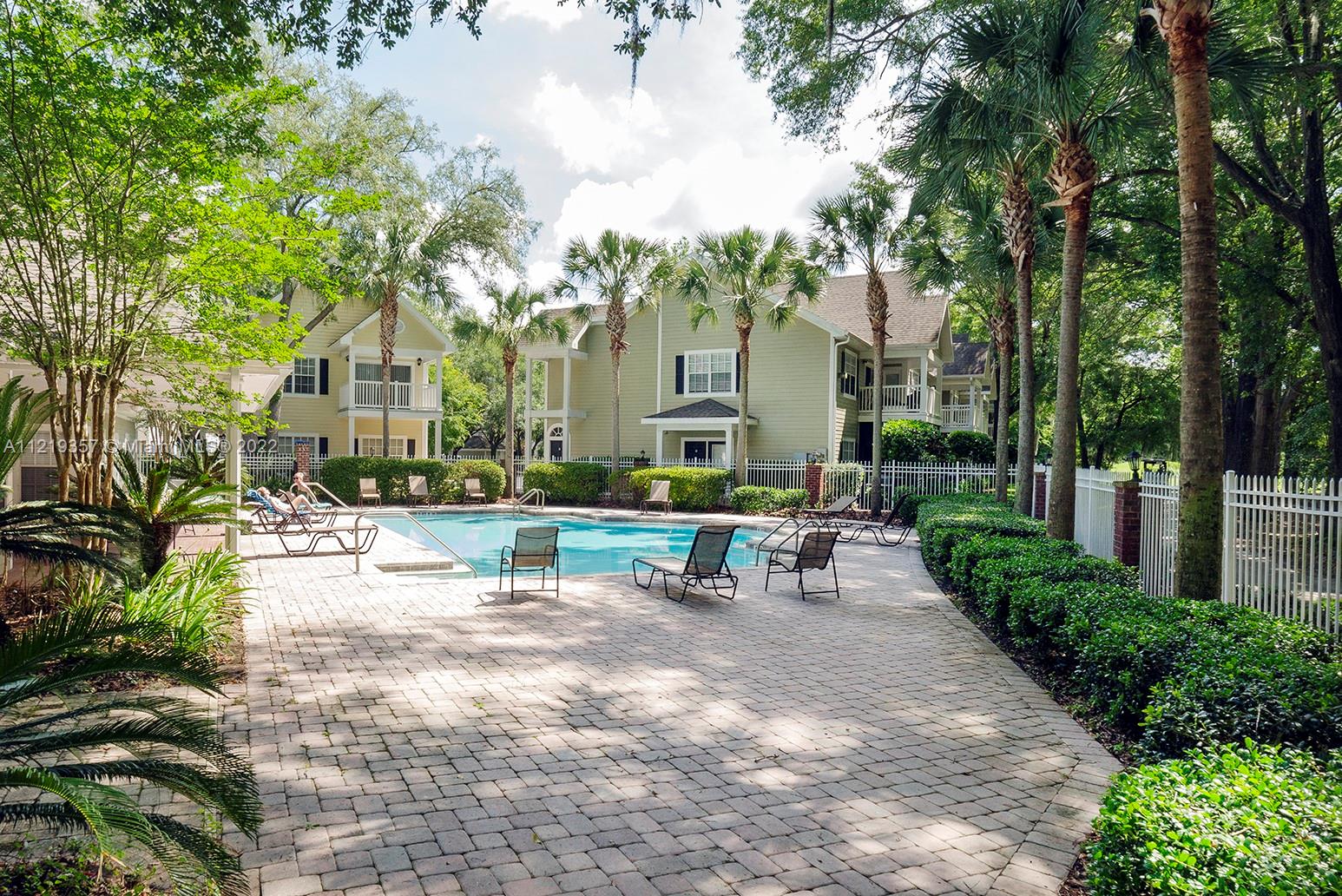 10000 SW 52ND AVE Unit: -