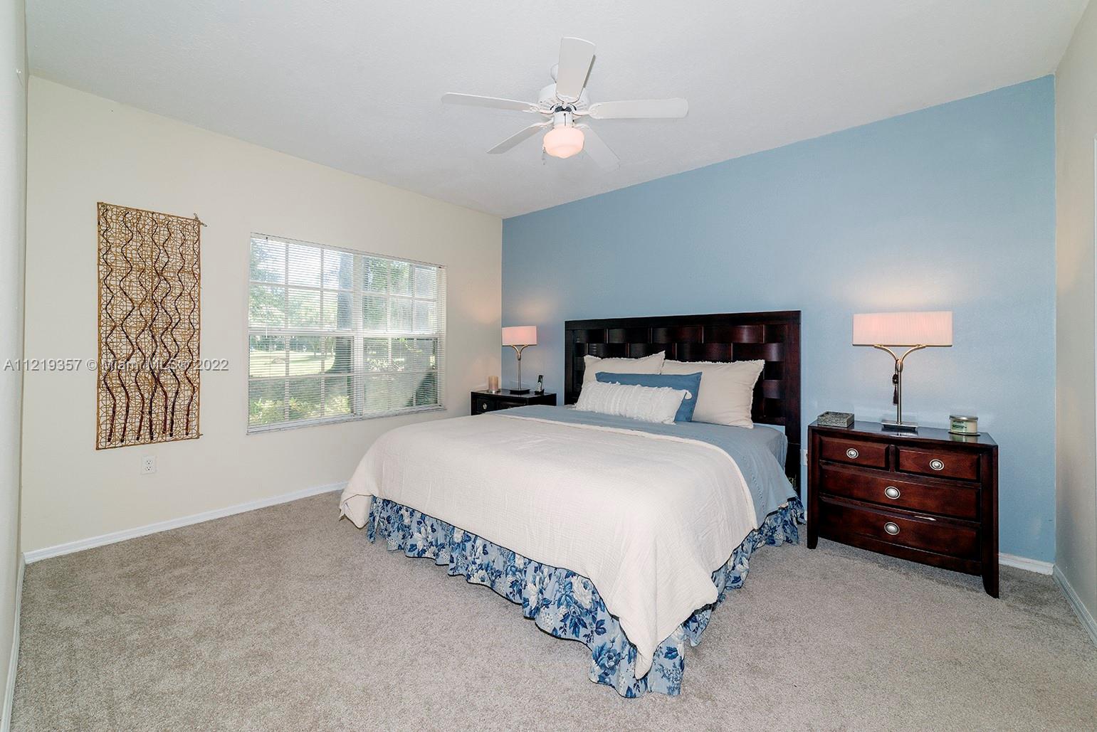 10000 SW 52ND AVE Unit: -