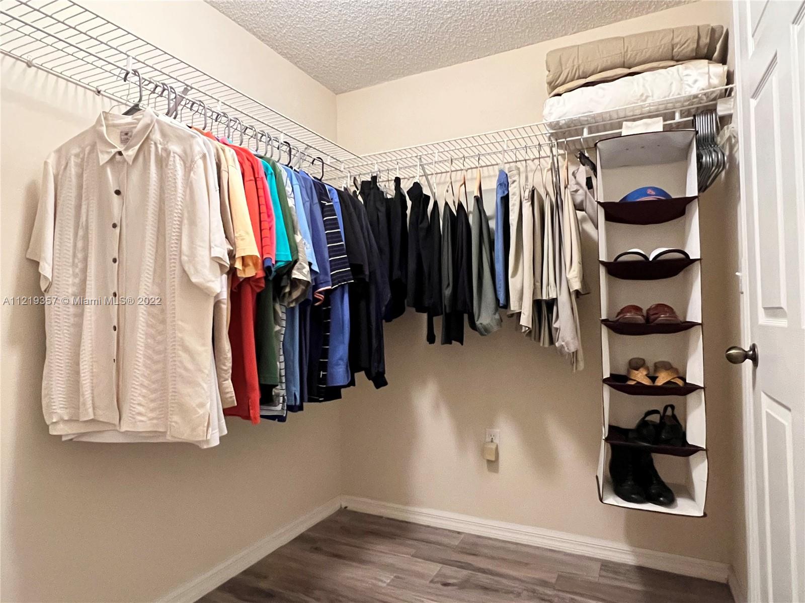 10000 SW 52ND AVE Unit: -