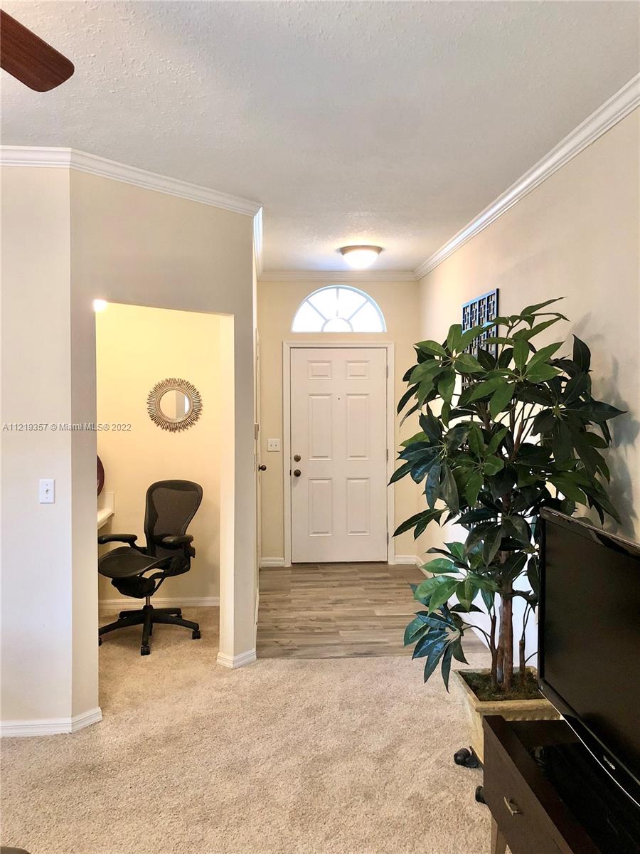 10000 SW 52ND AVE Unit: -
