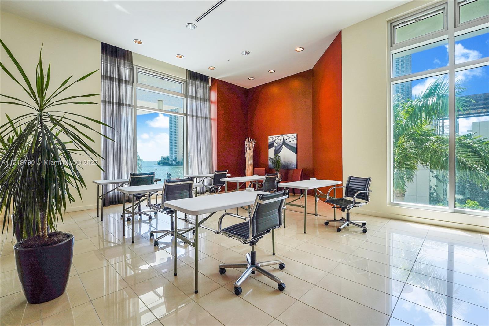 300 S Biscayne Blvd Unit: T-3405
