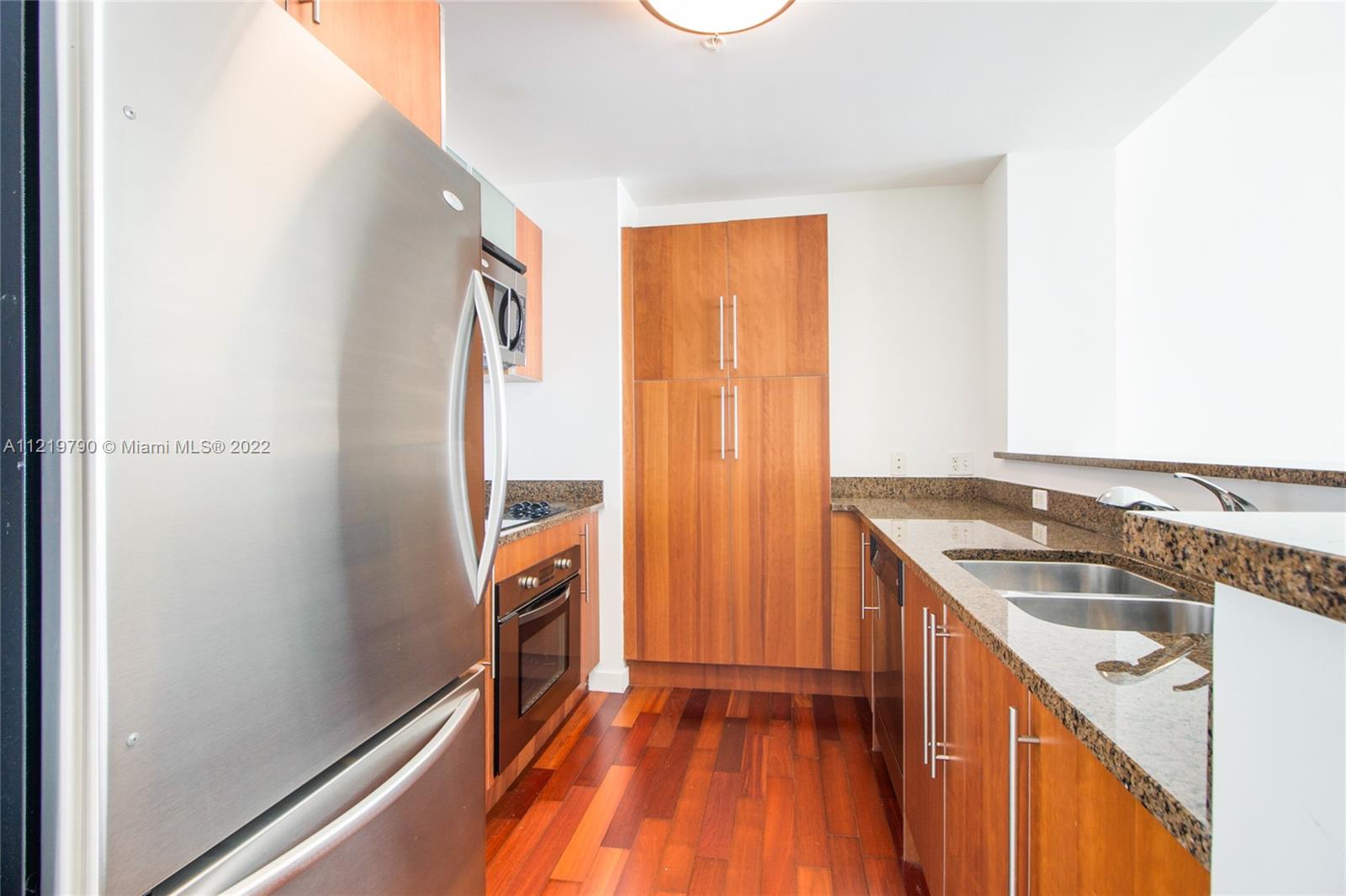 300 S Biscayne Blvd Unit: T-3405