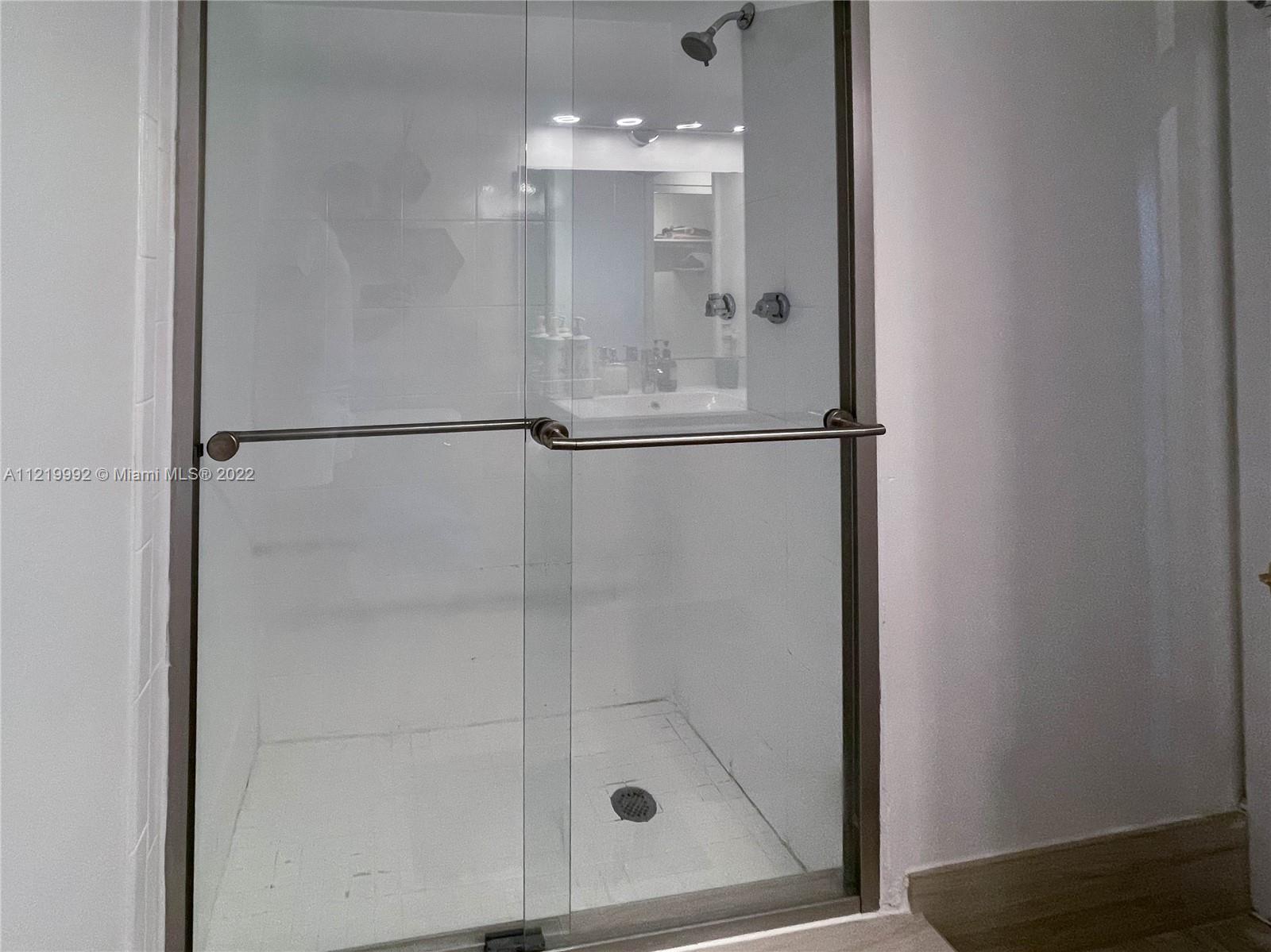 710 Washington Ave Unit: 323