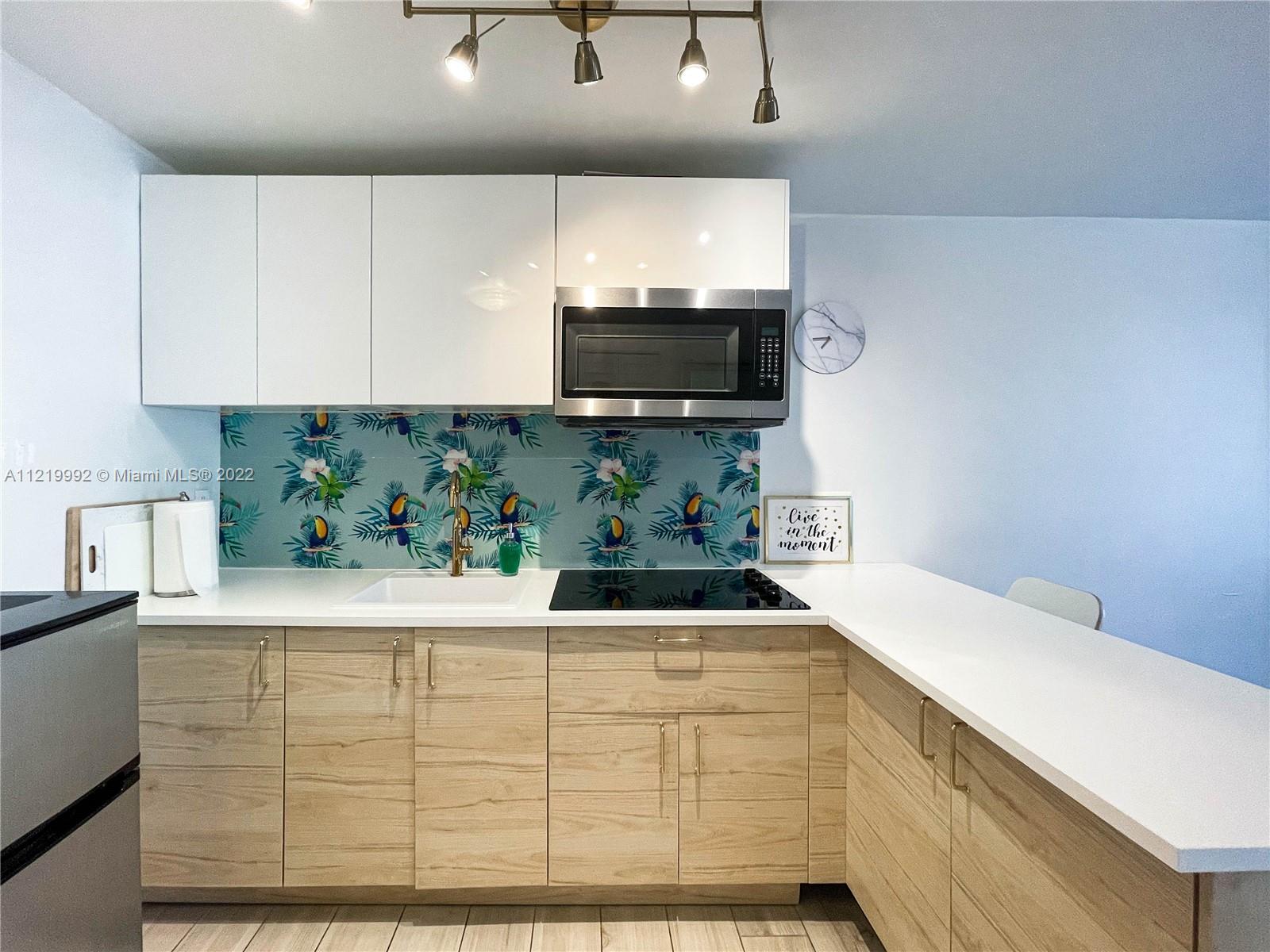 710 Washington Ave Unit: 323