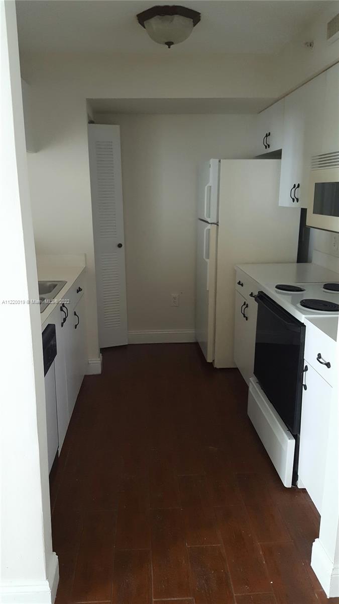 12160 Saint Andrews Pl Unit: 106
