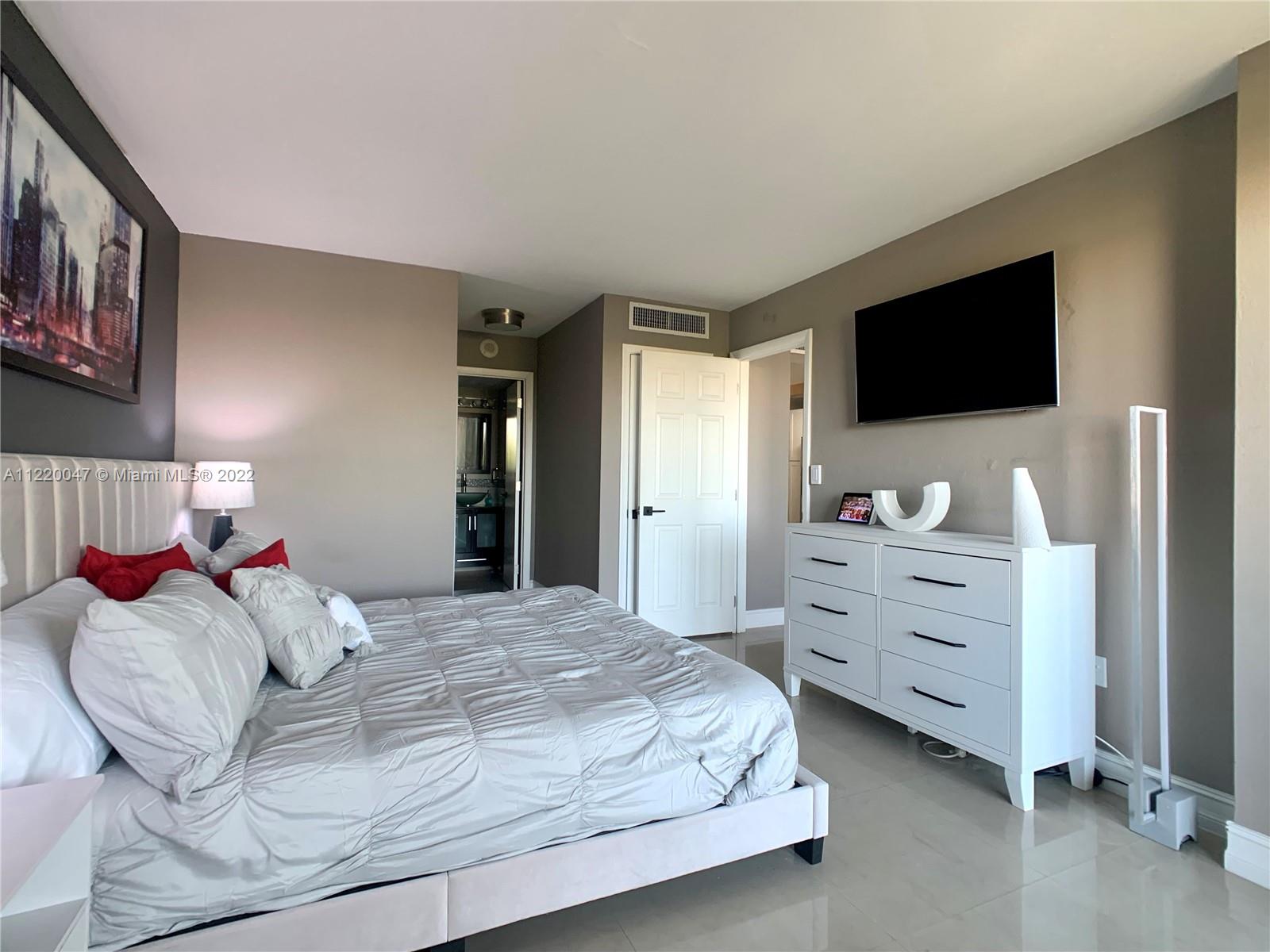 1020 Meridian Ave Unit: 612