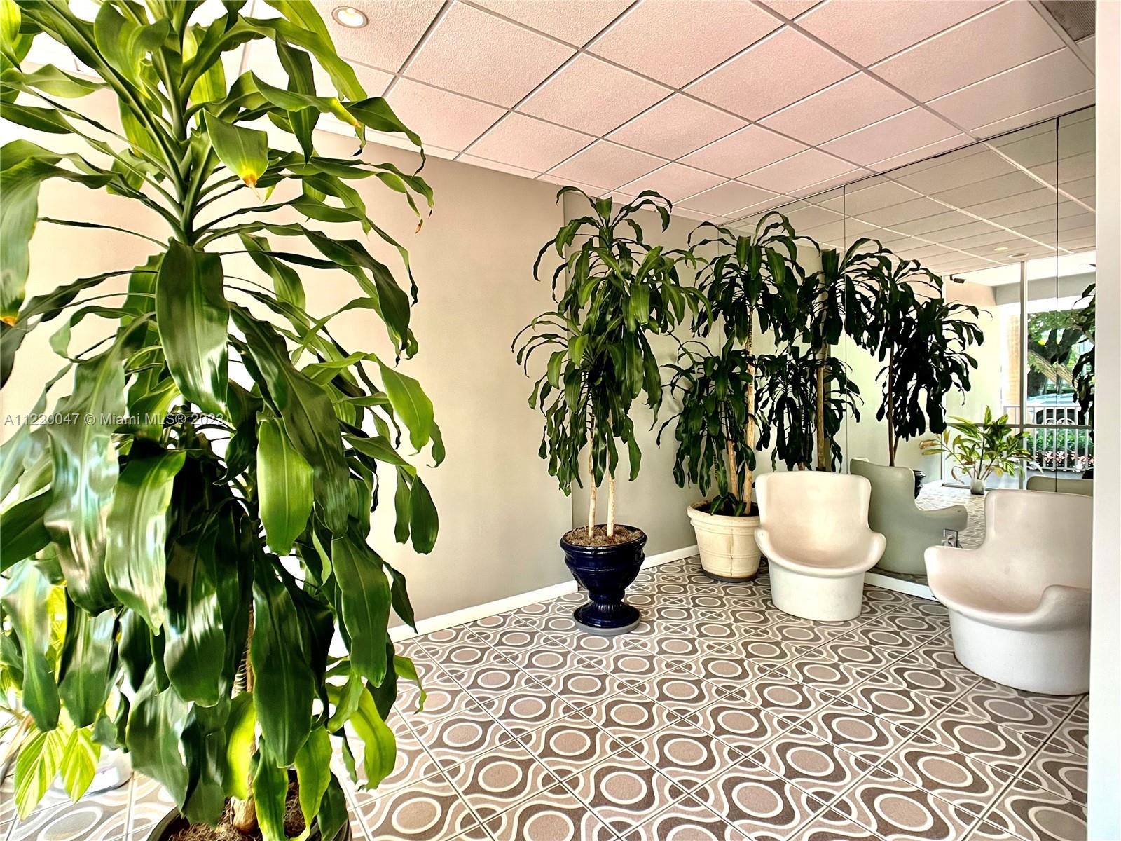 1020 Meridian Ave Unit: 612