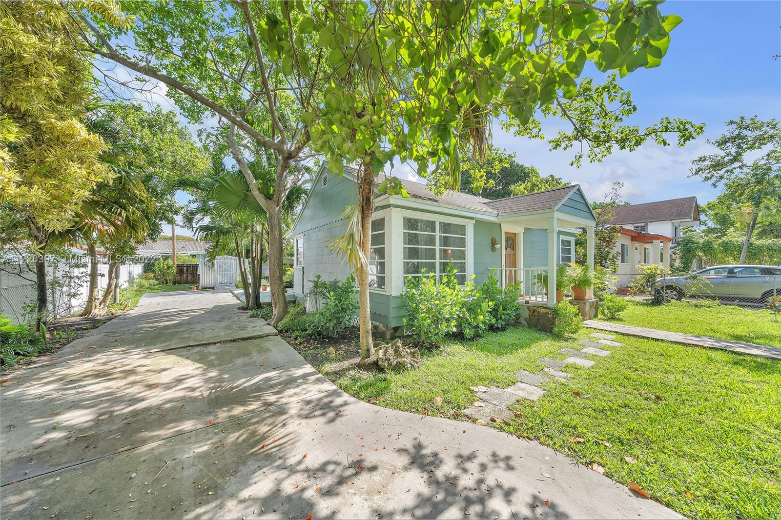 6351 SW 38th St