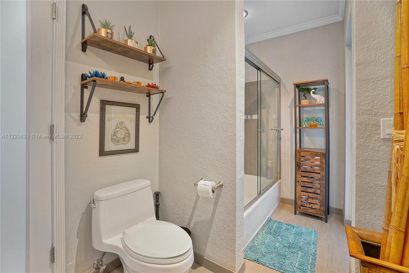 9102 SW 65th Ter