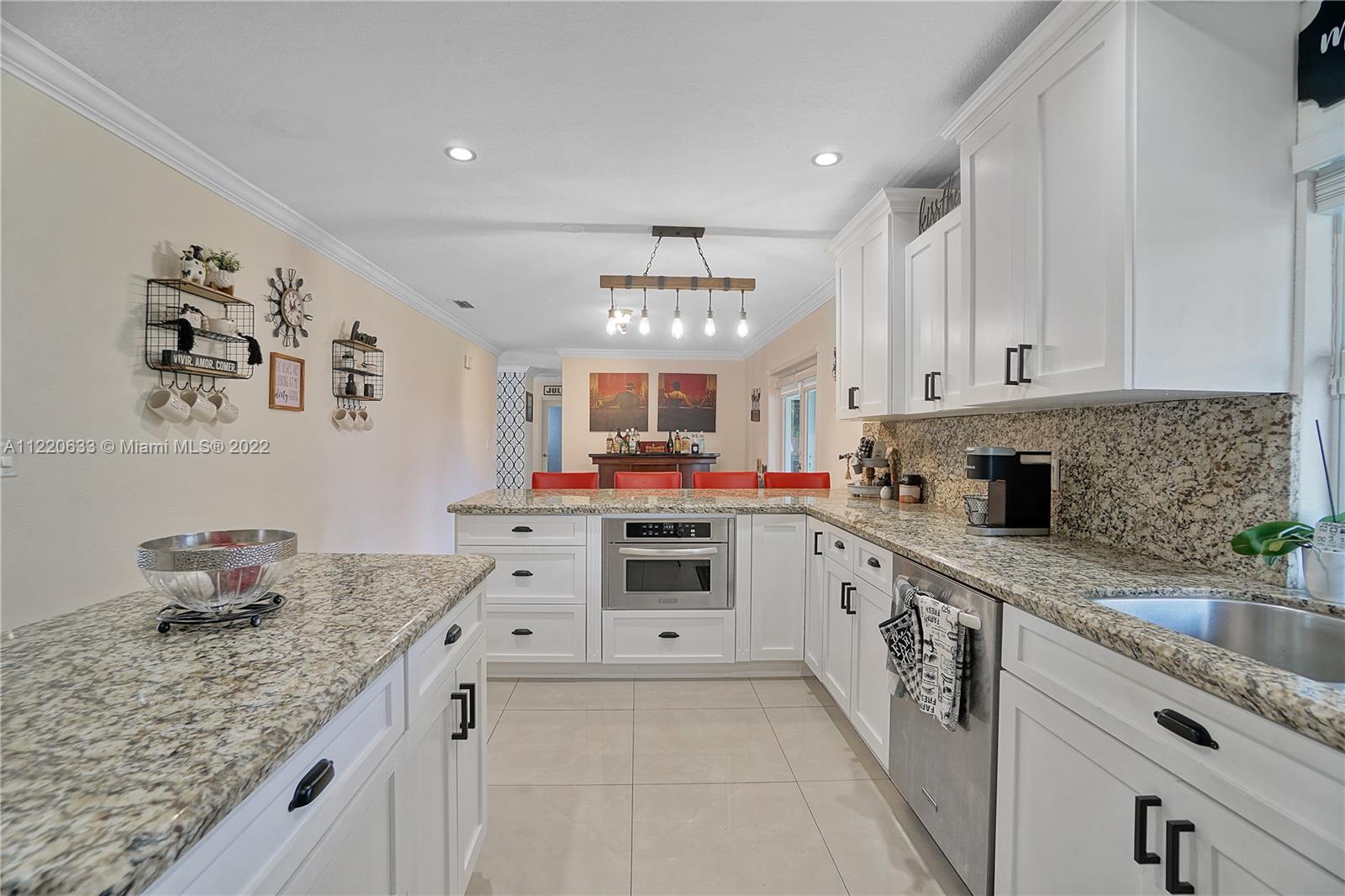 9102 SW 65th Ter