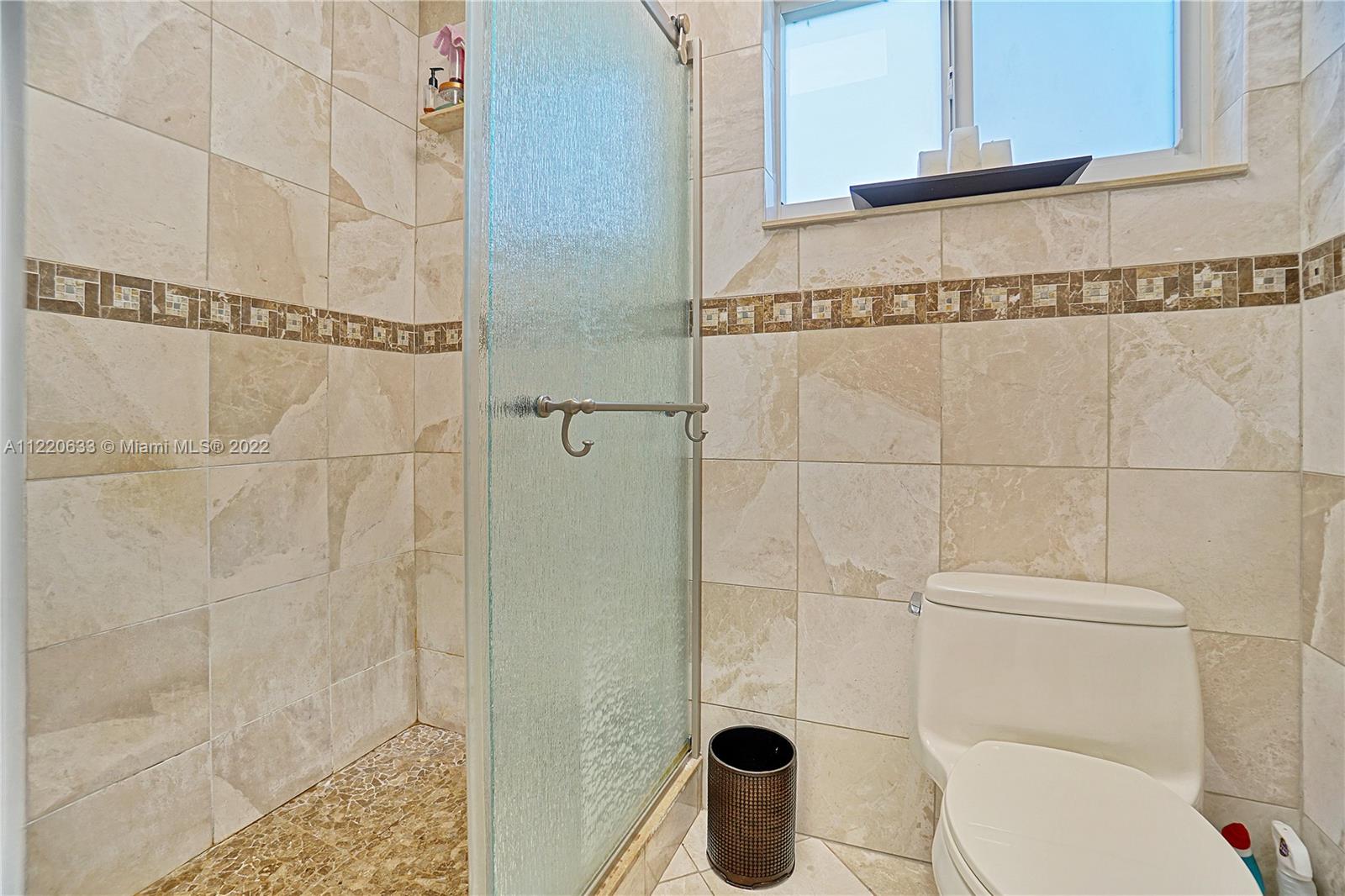 9102 SW 65th Ter