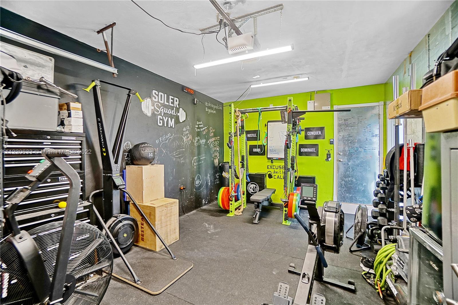 9102 SW 65th Ter