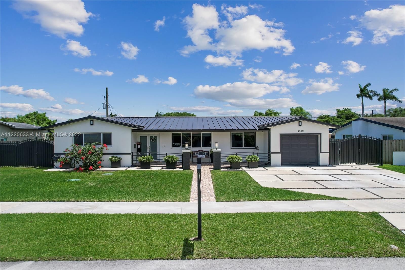 9102 SW 65th Ter
