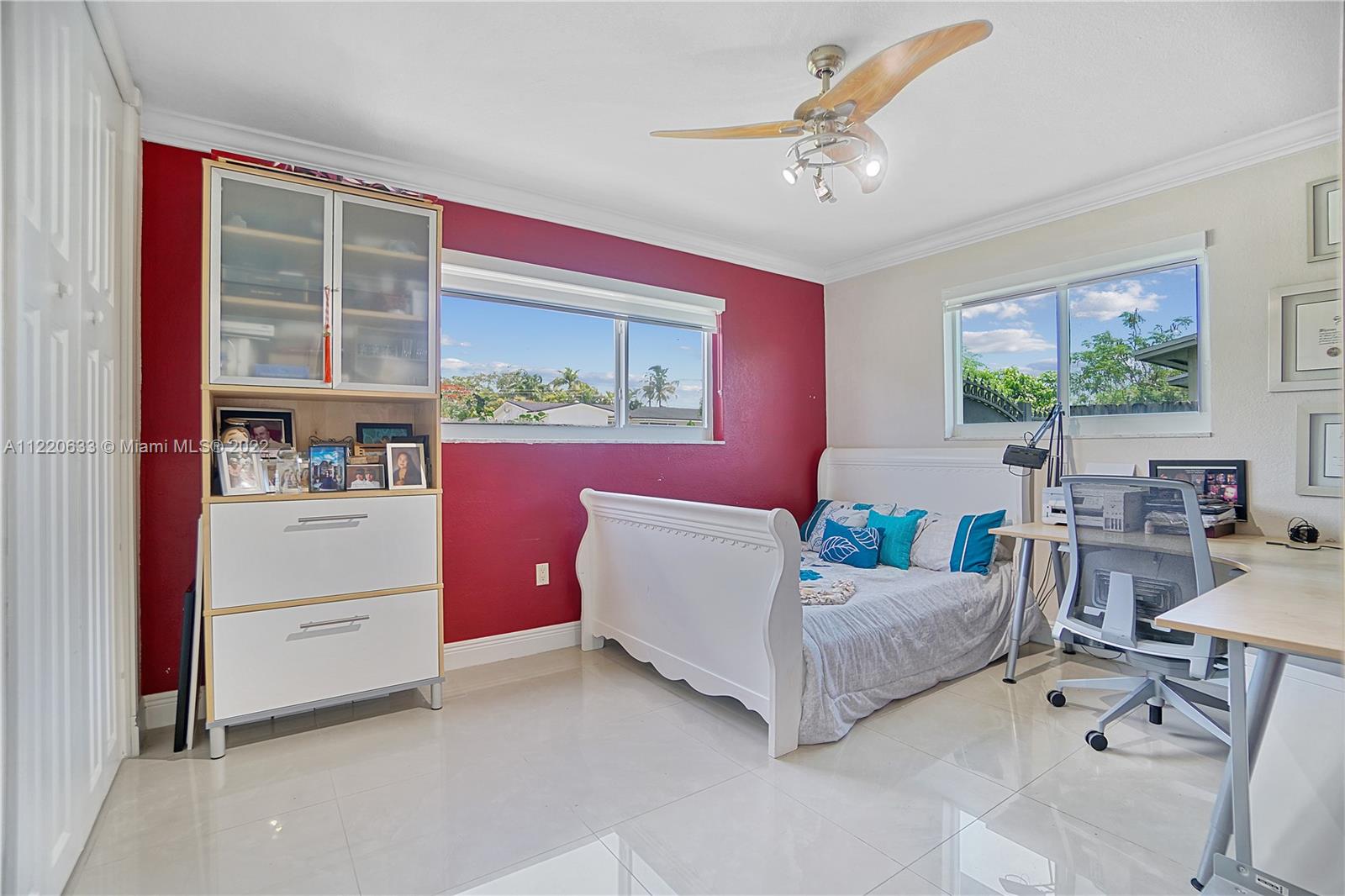 9102 SW 65th Ter