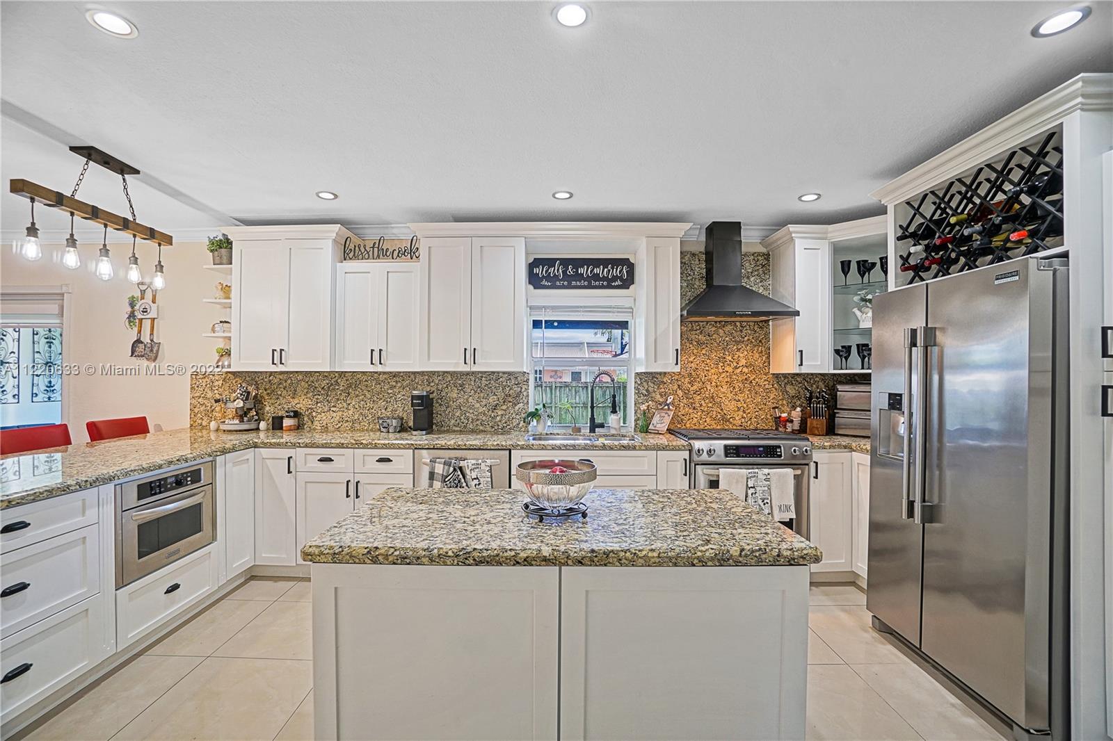 9102 SW 65th Ter