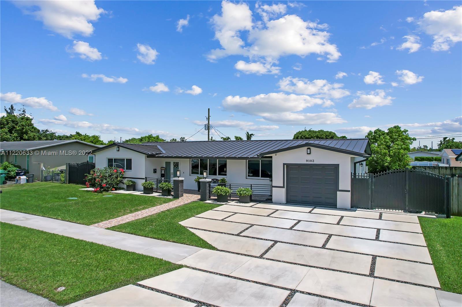 9102 SW 65th Ter