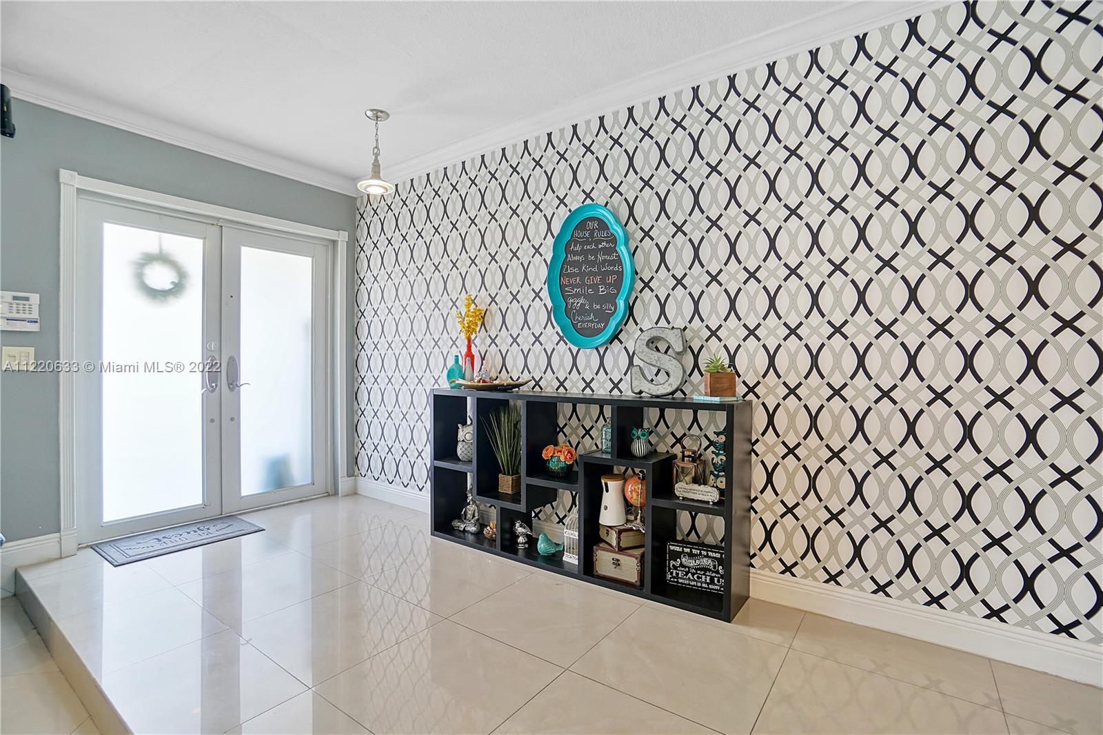 9102 SW 65th Ter