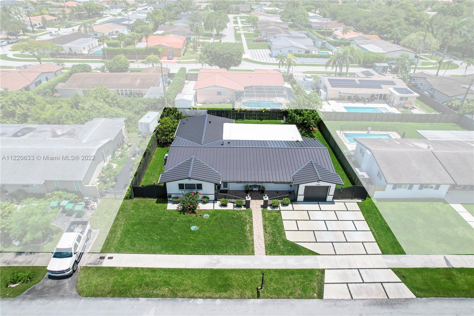 9102 SW 65th Ter