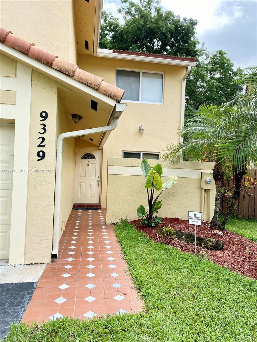 9329 SW 151st Ave